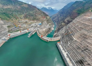 《求是》发表陈雷署名文章：新时期治水兴水的科学指南